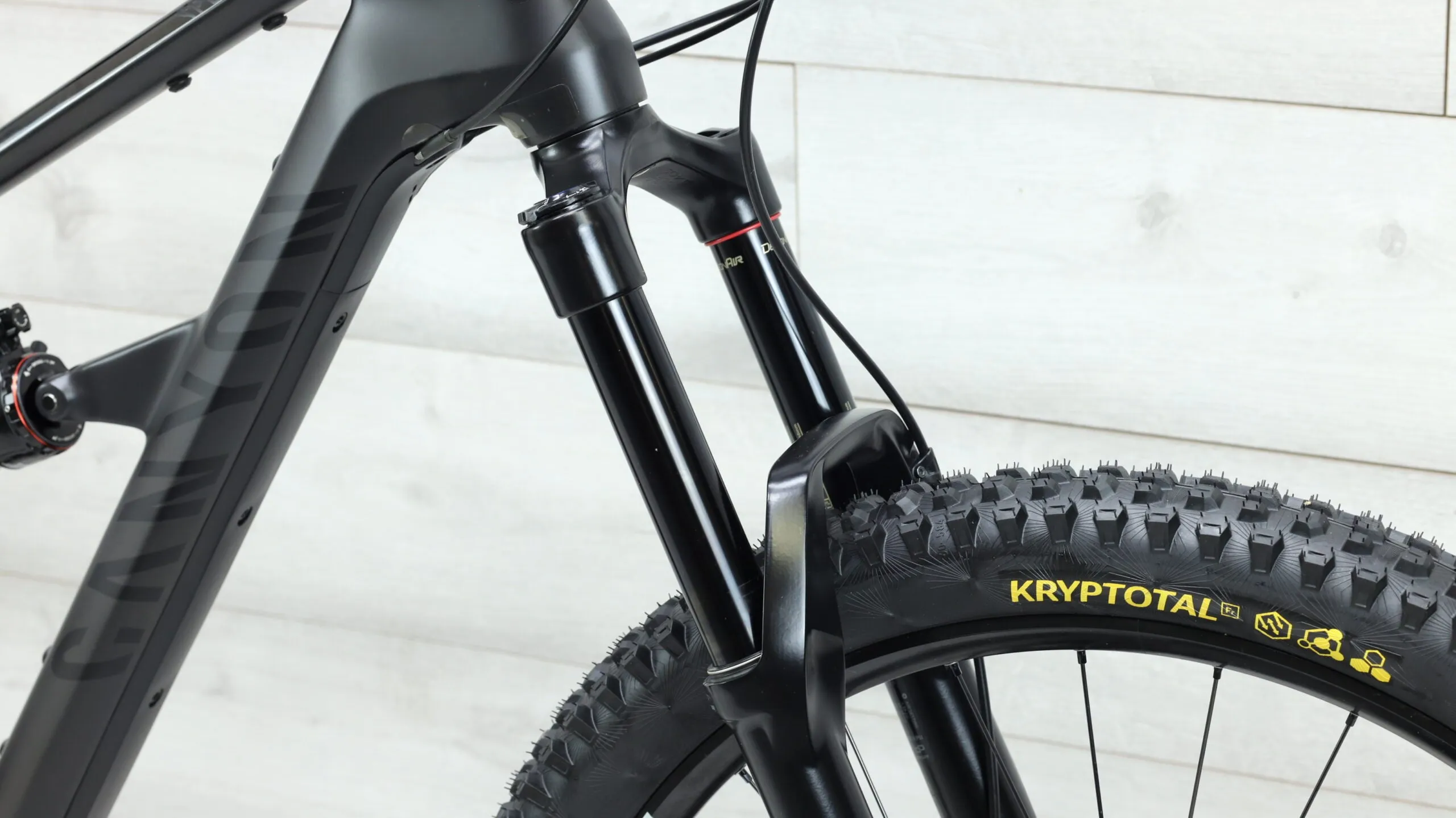 2019 Canyon Spectral CF 7.0  Mountain Bike - Large