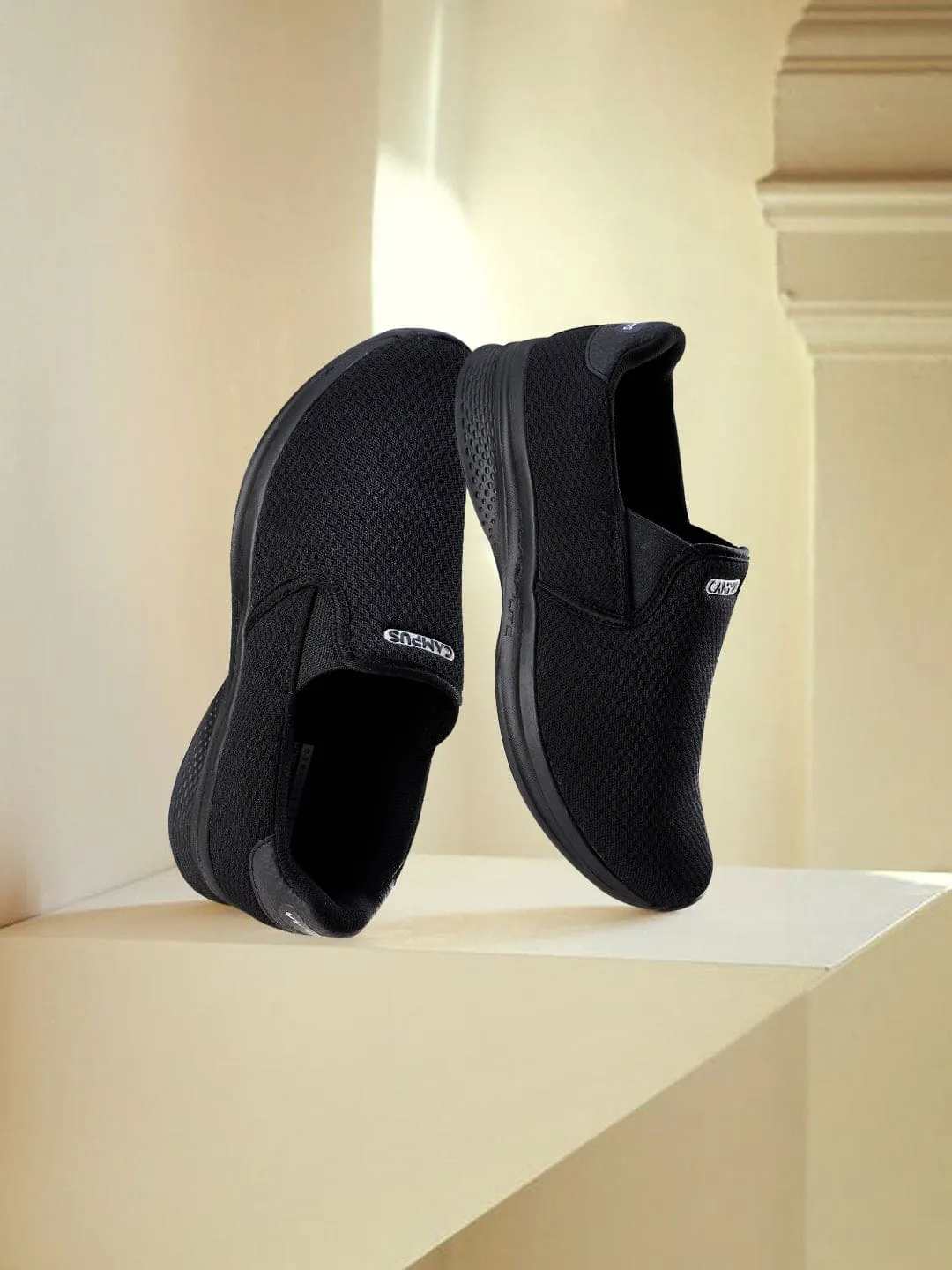 ABRIL Black Men's Walking Shoes