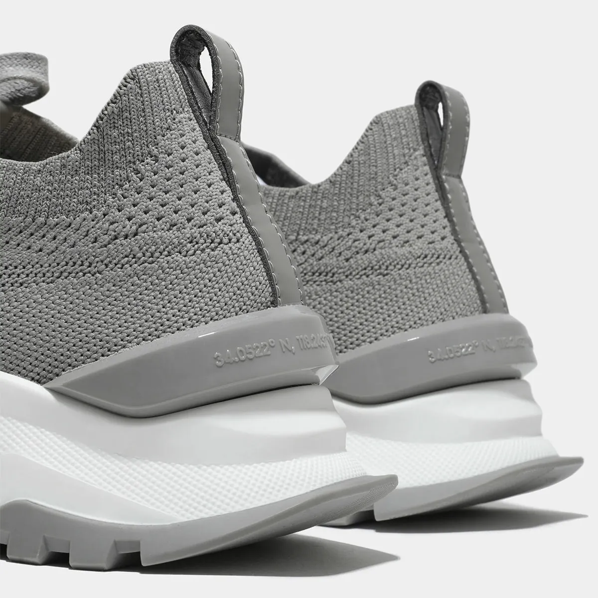 Android Homme - Leo Carillo Trainers in Grey Knit