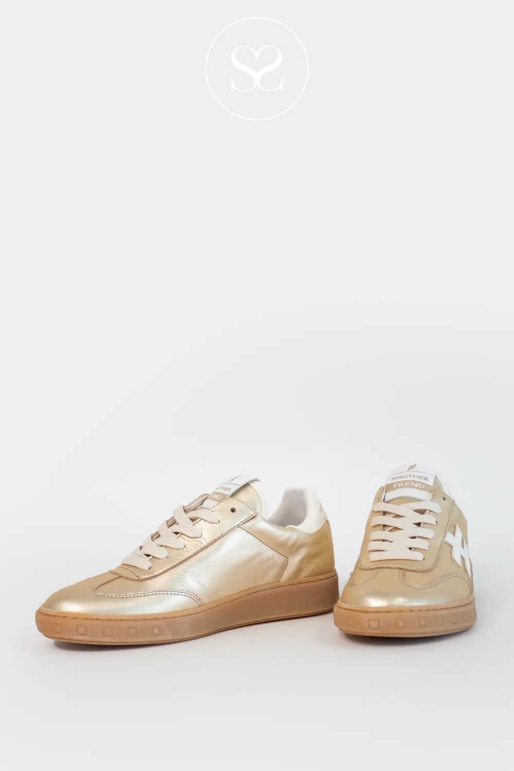 ANOTHER TREND A038 GOLD LEATHER TRAINERS