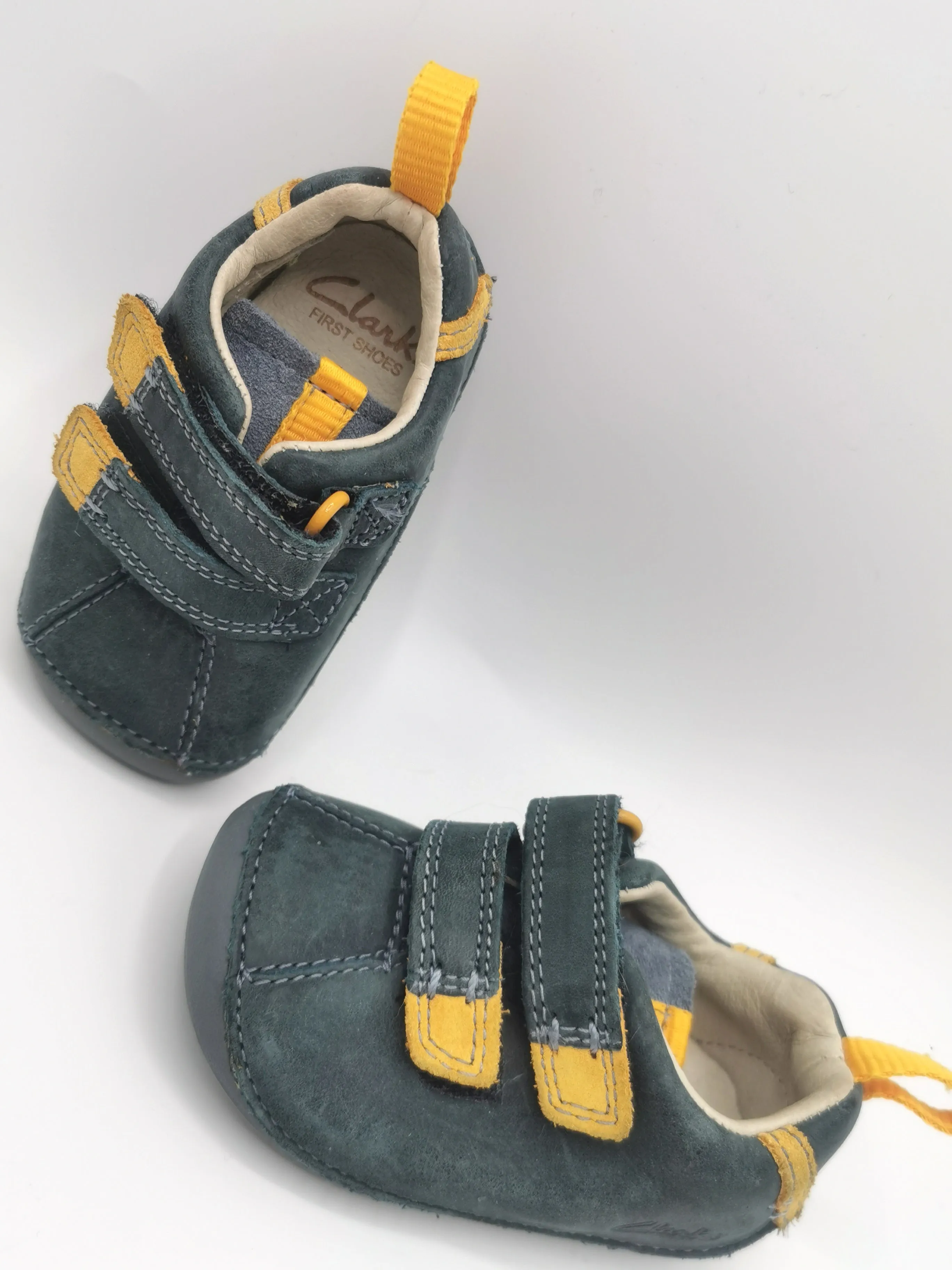 BABY BOY SIZE 2.5 (3/6 MONTHS) - CLARK'S, Infant Walking Shoes EUC B59