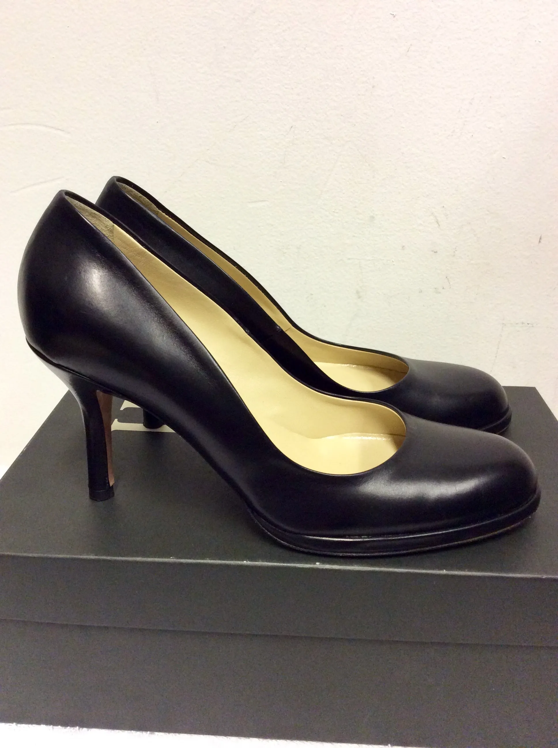 BRAND NEW HOBBS BLACK LEATHER VITELLINO COURT SHOES SIZE 4/37