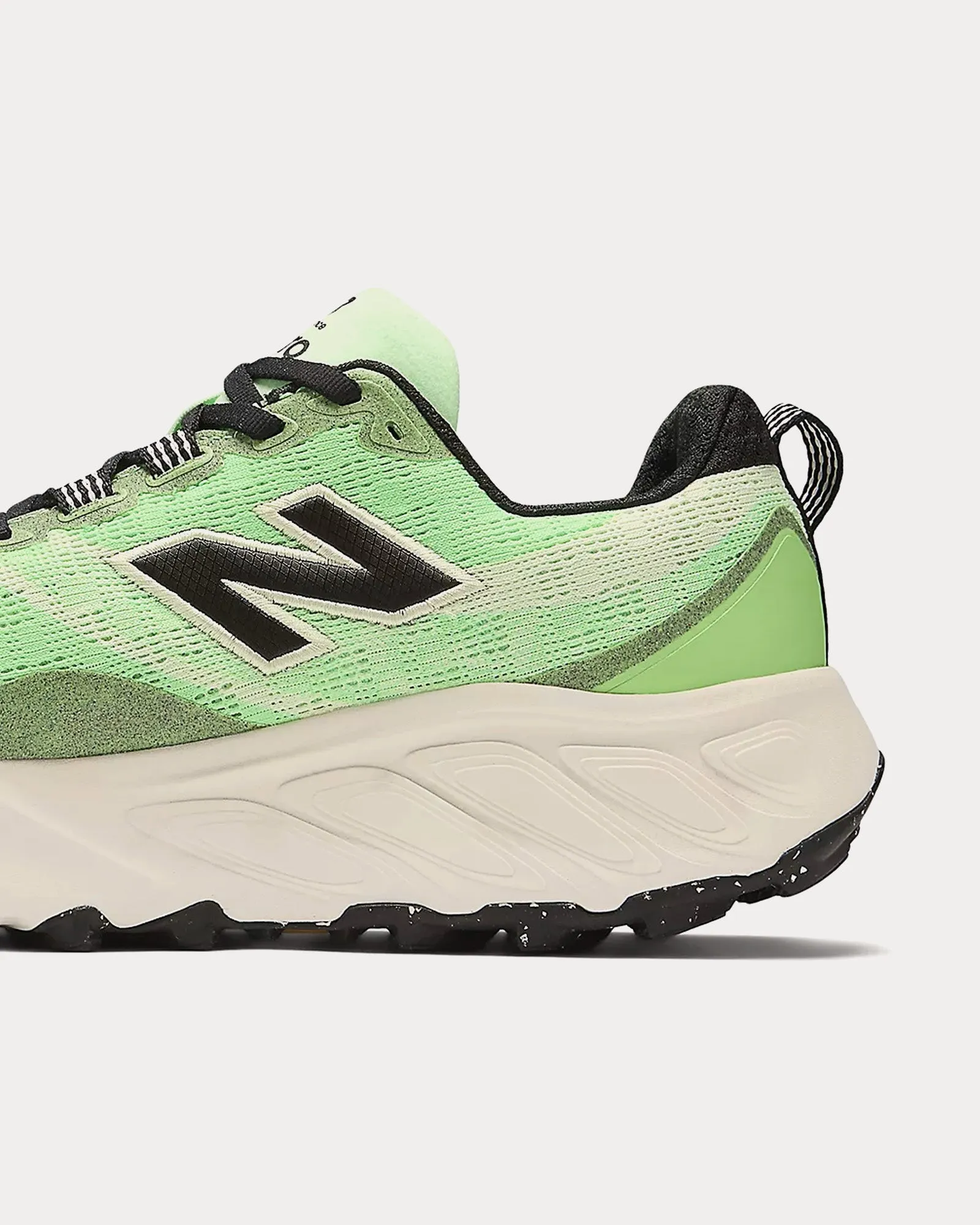 Fresh Foam X Hierro v9 Electric Jade / Black Running Shoes