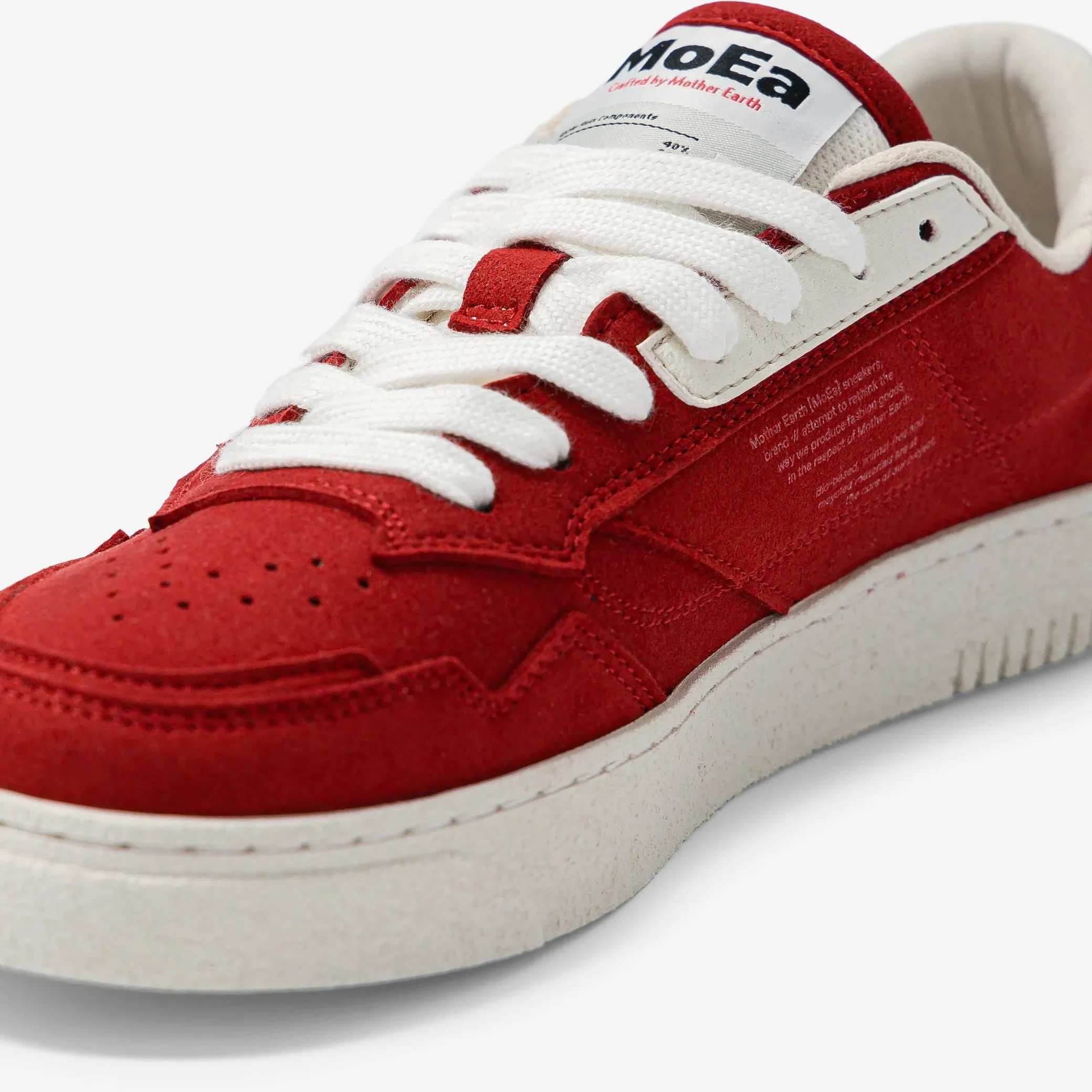 MoEa | GEN9  Apple Vegan Sneakers | Red & Pink Suede