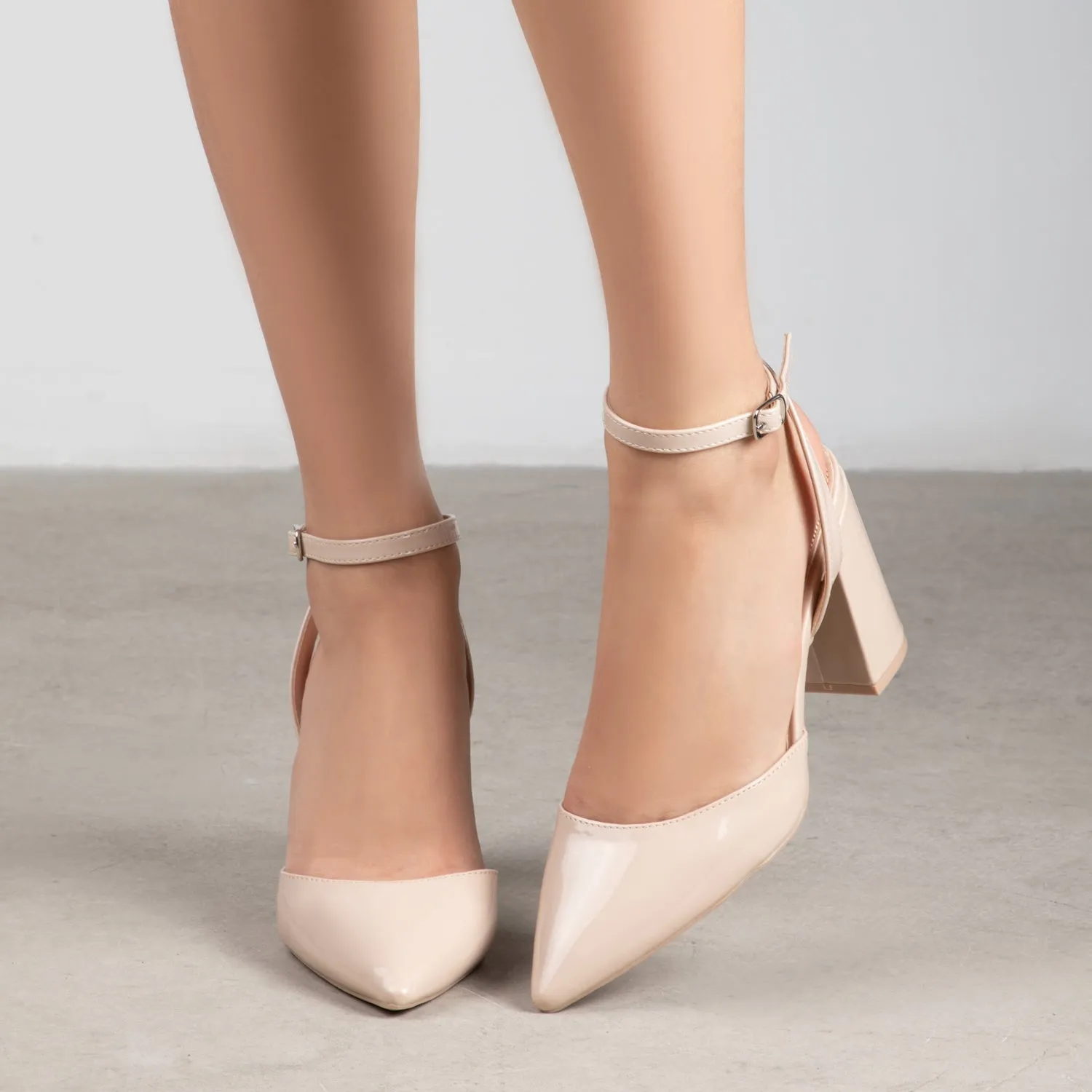 RAID Neima Block Heel Pumps in Nude