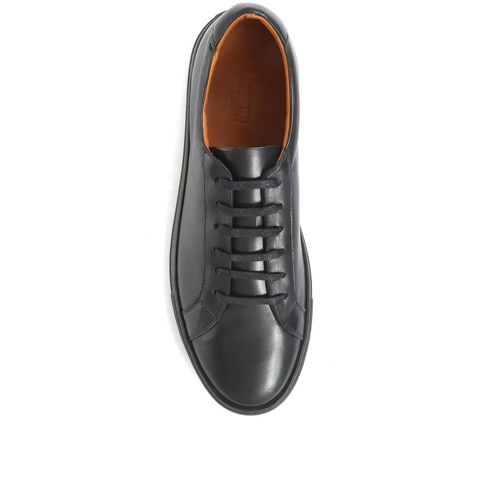 Sutton Leather Sneakers / 320 905