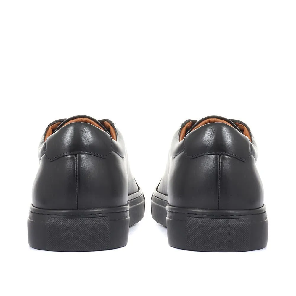 Sutton Leather Sneakers / 320 905