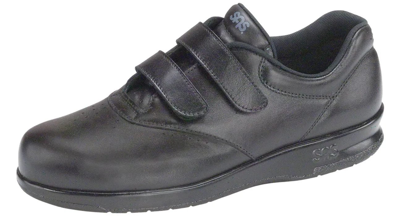 Women's Me Too Walking Shoe in Black