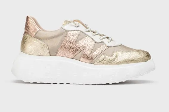 Wonders A -3622 Gold Chunky Trainer with Rosegold detail